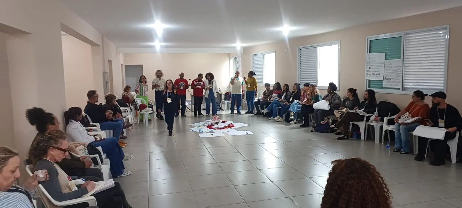 A grande roda acolhe a palavra e prepara o encontro do terceiro dia.