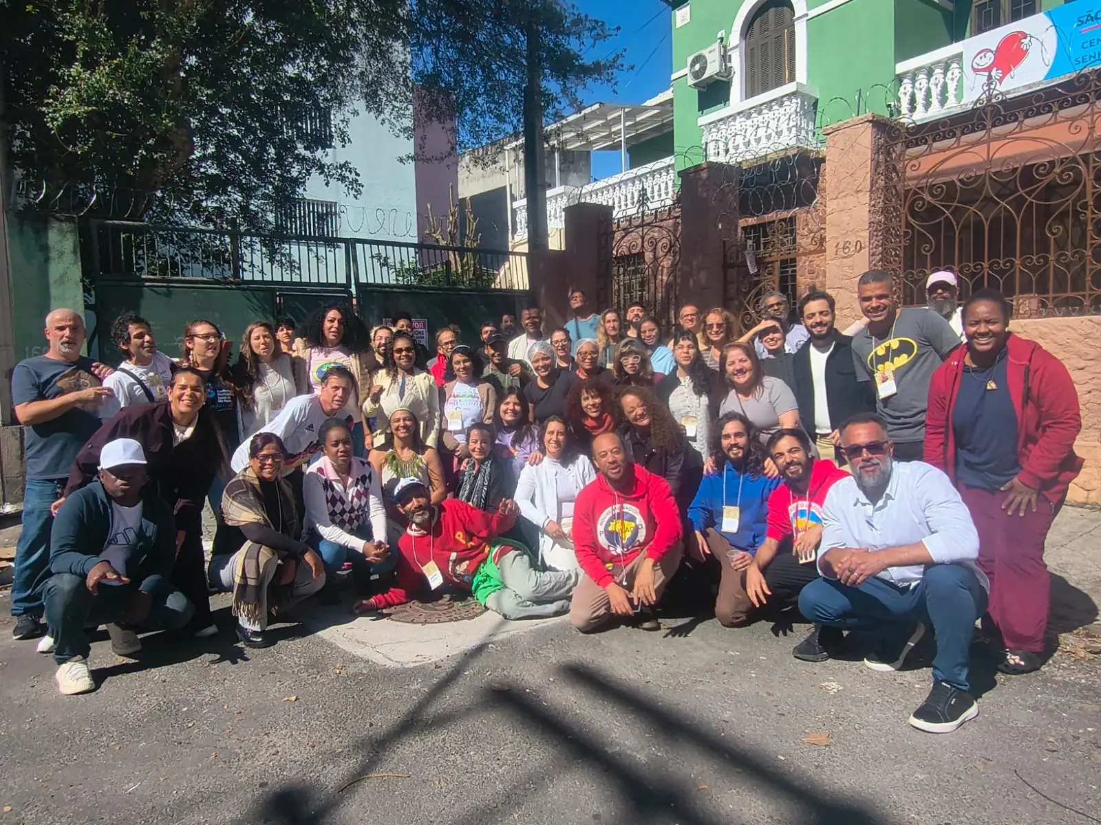 Encontro coletivo diante do espaço da formação.